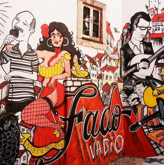 Fado nas ruelas de Lisboa